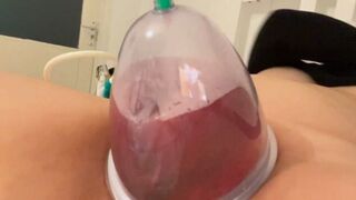 This pussy became a pump because of so much lust.