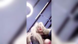 Very horny pink pussy.