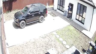 Vollbusiger Teenie beim Schwanzlutschen seines Freundes erwischt!